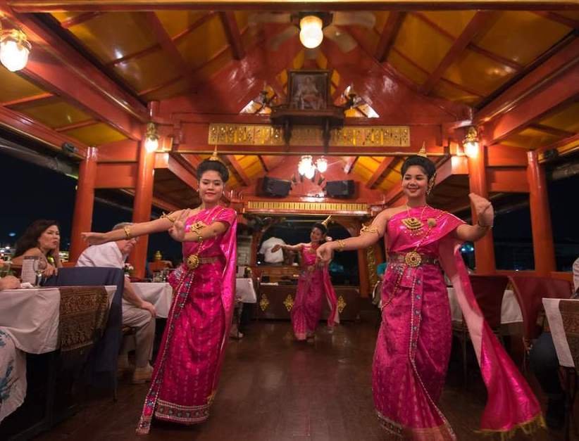 Wan Fah Chao Phraya Dinner Cruise in Bangkok, Thailand