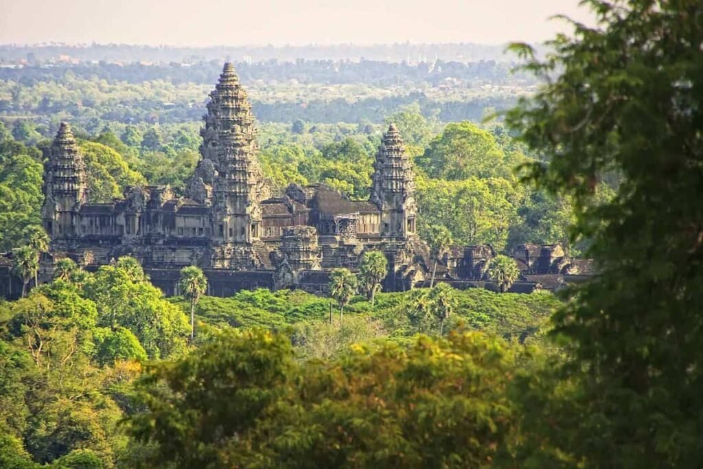 Cambodia-Siem-Reap-Angkor-Wat1-SH